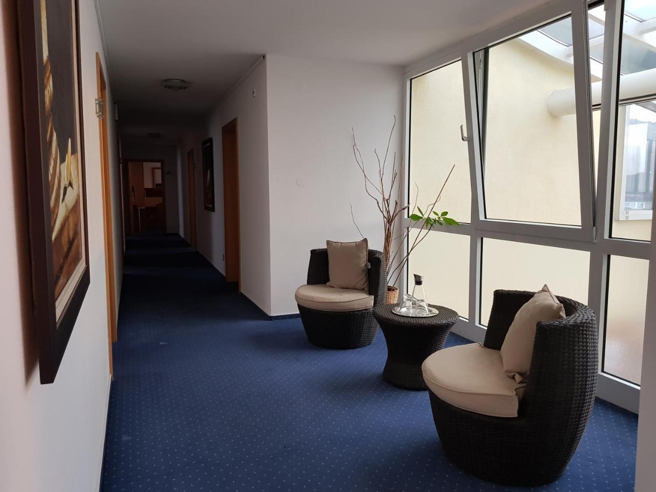 Hotel Habana Aalen Exteriör bild